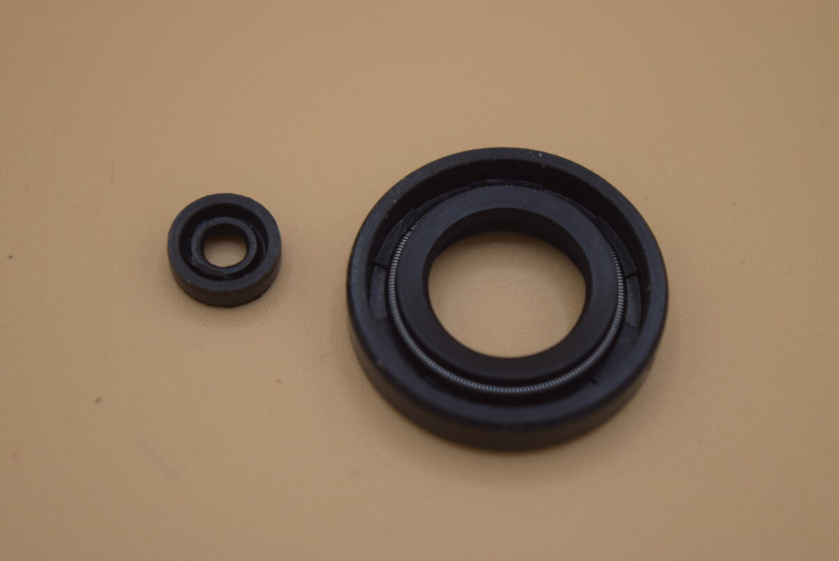 Oil Pump Seals - Image 2