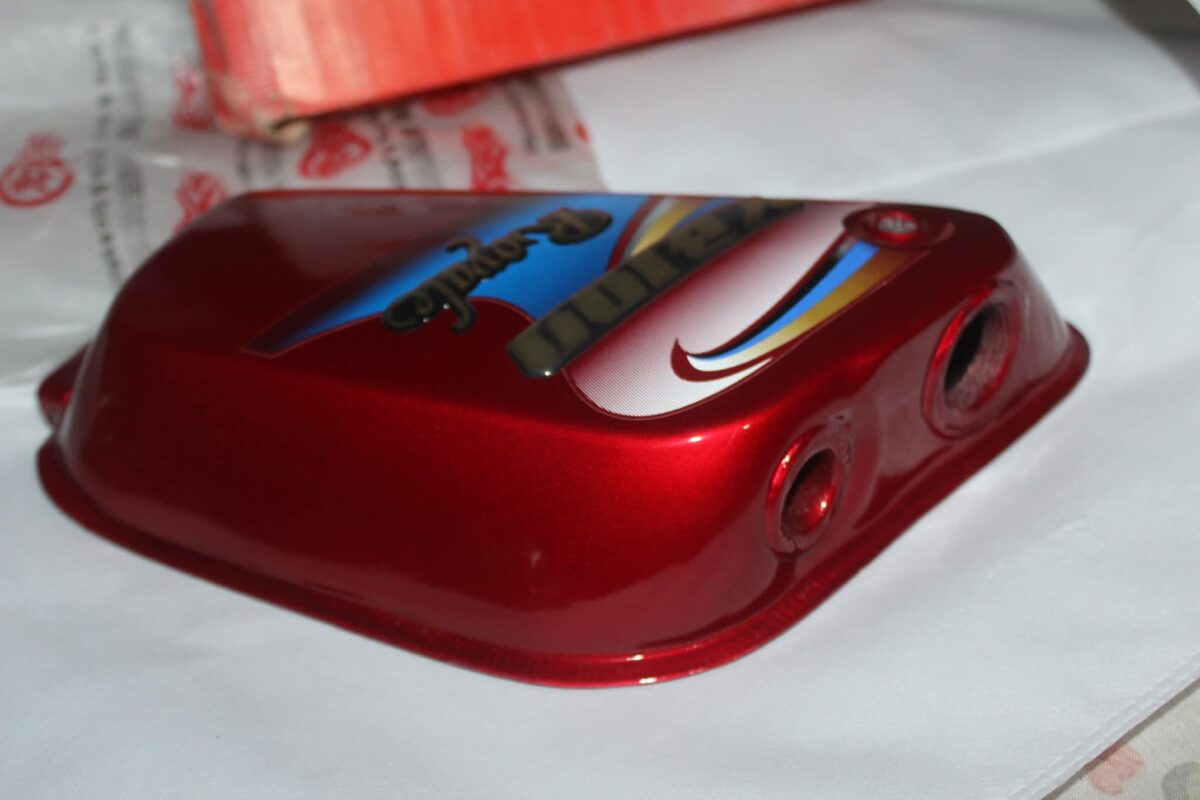 Original oil Tapa/ Oil Tank (NOS) - Image 2