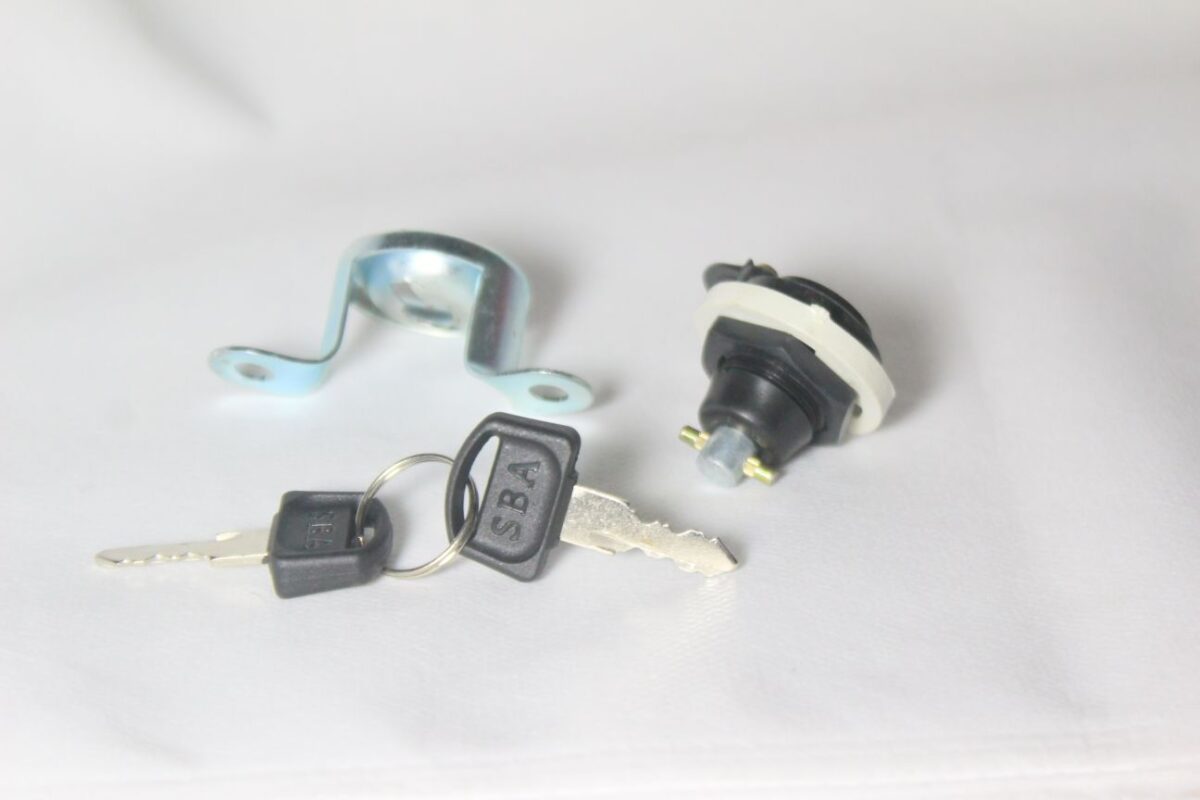 Battery Tapa Lock - Image 1