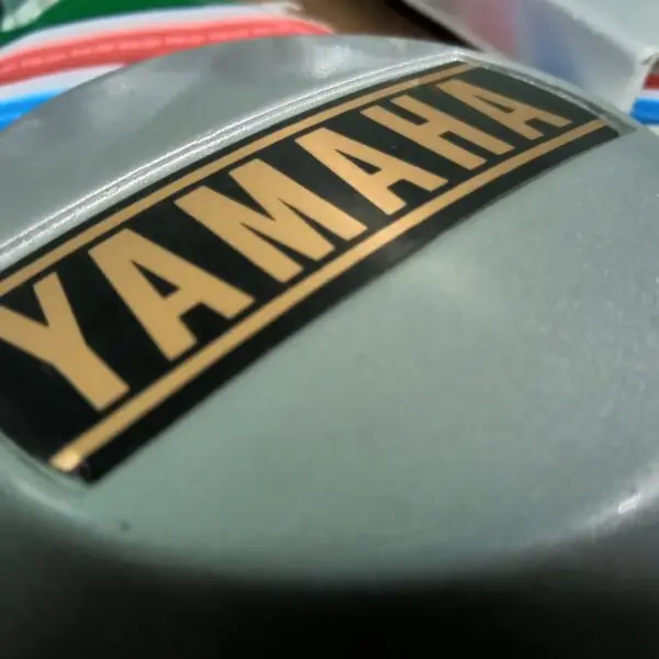 Engine Tapa Monogram